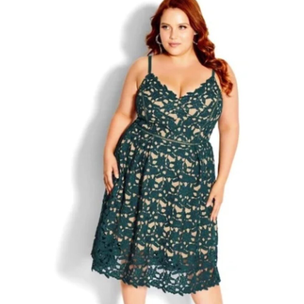 City Chic Emerald Green Lace Fit and Flare Cocktail Dress V-Neck Size 18 New
